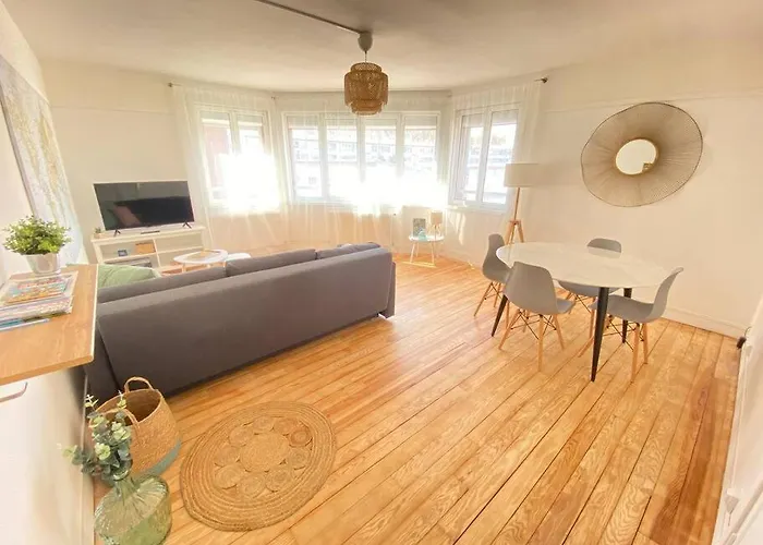 Chez Mathilde-appartement 2-calais Nord /citadelle Appartement *